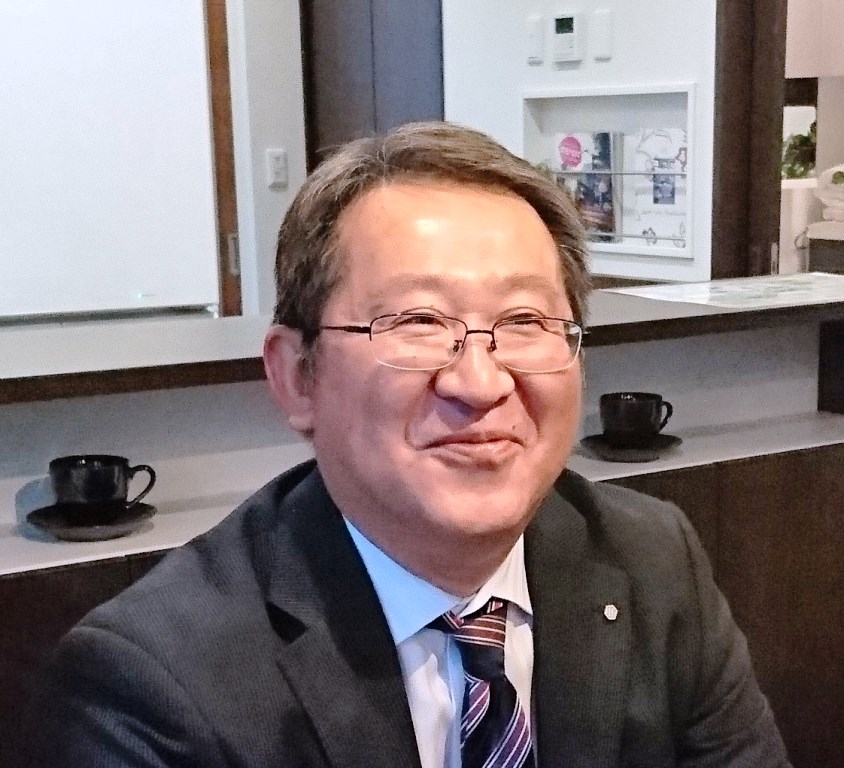 米沢展示場店長の写真です。