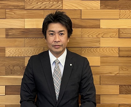 泉パークタウン展示場店長の写真です。