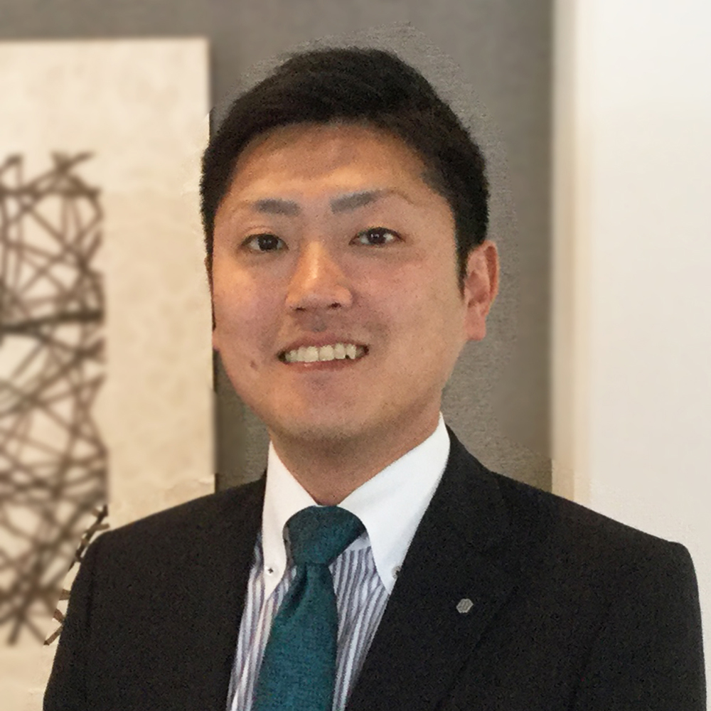 都南展示場店長の写真です。
